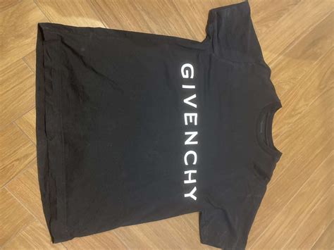 Pánske tričká Givenchy .